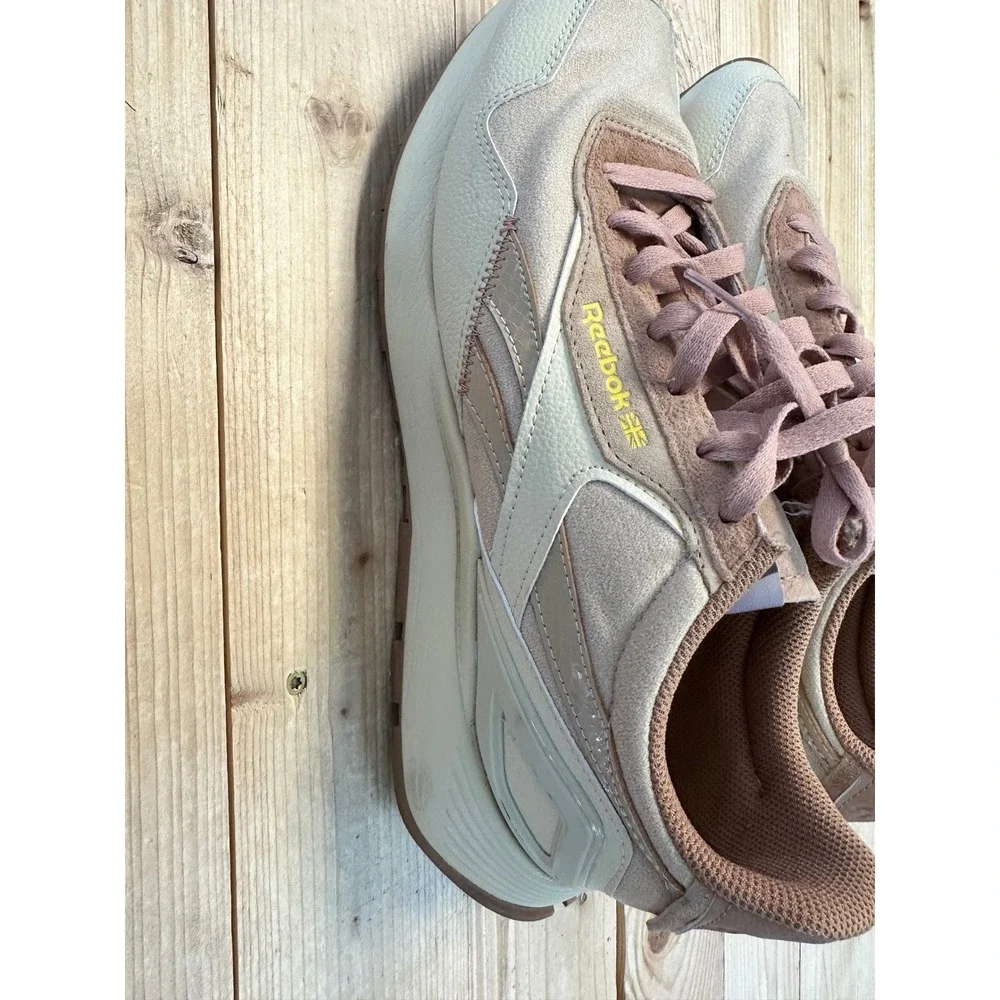 Reebok excellent used